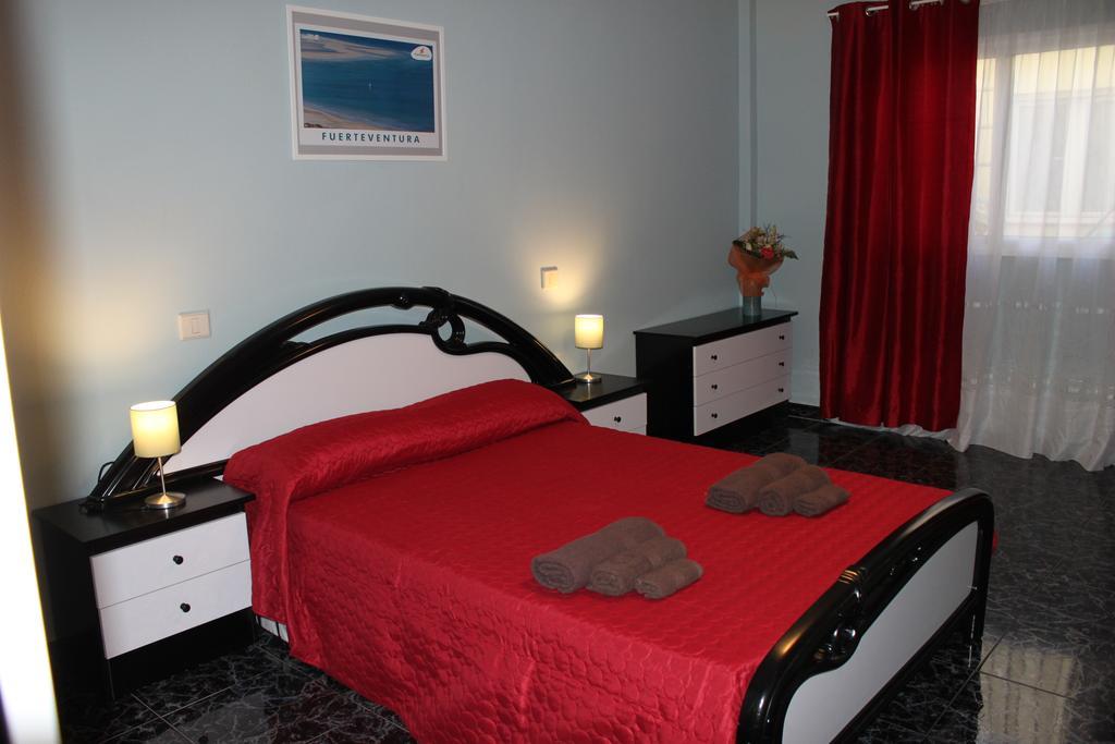 El Bounty De Playa Chica Holiday home *